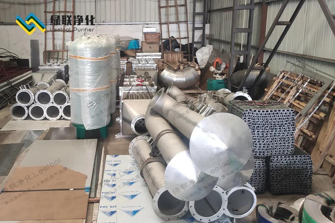 脫硝設備準備發貨